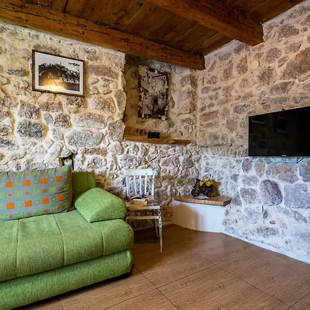 Parona Holiday Vakantiehuis